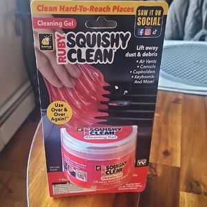 Ruby Squishy Clean Cleaning Gel.